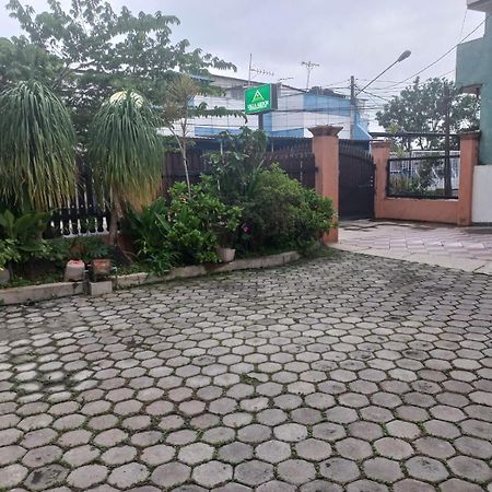 Villa Ardon Batu バトゥ エクステリア 写真
